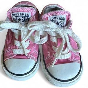 Converse One Star Toddler Crib  Pink Sneakers Athleisure‎